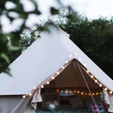 Hotel Wildberry Glamping Orgères-la-Roche Exterior foto